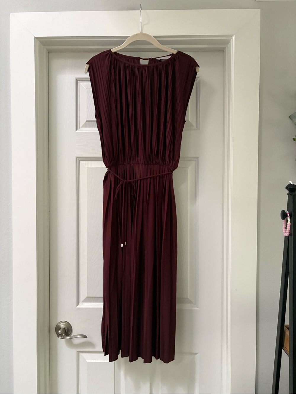 H&M Sleeveless Pleated Midi Dress in Burgundy